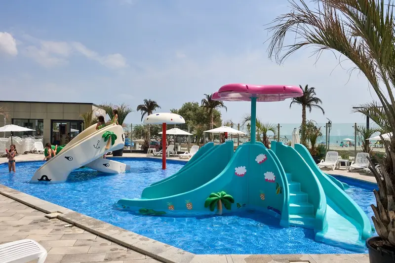 Fineloft Sea View Apartment-Spa n Pools beach resort – 38
