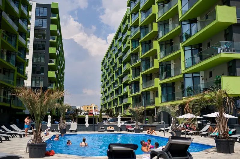 Fineloft Sea View Apartment-Spa n Pools beach resort, Alezzi Beach Resort
