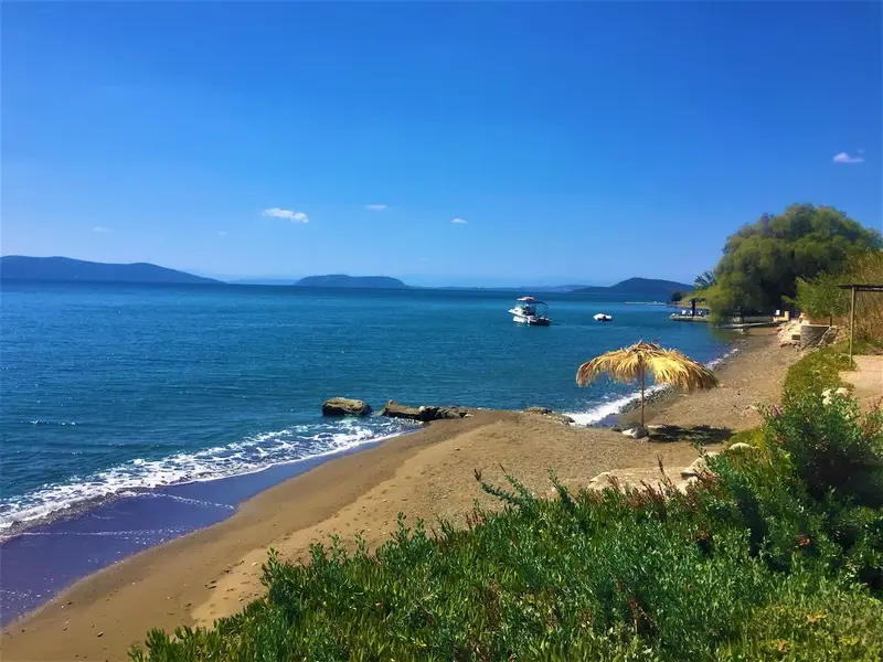 Aqua Vista Peloponez - Domeniu de Vile pe Plajă cu Piscină în Thermisia, Thermisia