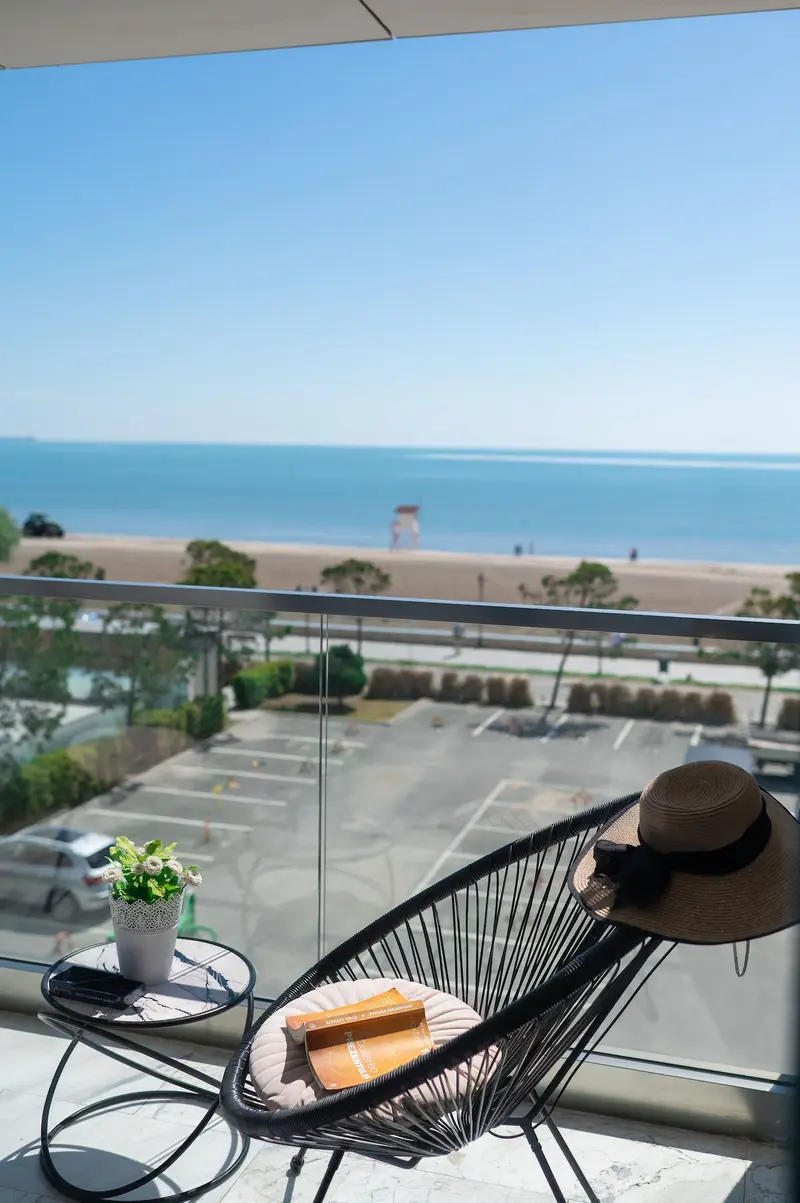 Amazing Sea View Apartment in Infinity pools n spa – 24