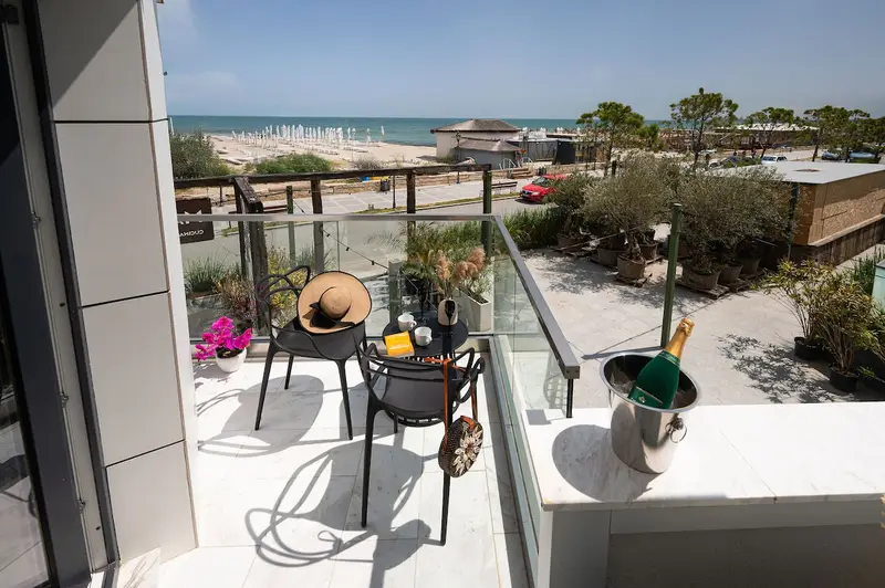 Sea Breeze Chill Out Infinity Spa & Pool-parking – 4