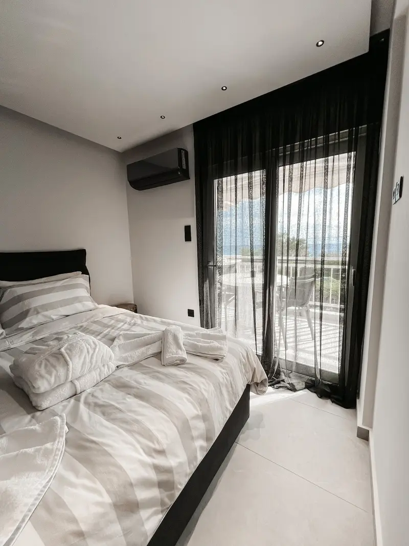 Aqua Vista Lagonisi Luxury 2BR by the Sea – 6
