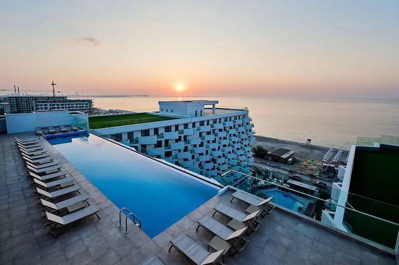 Infinity Breezes Apartment Beach Resort - parking, Infinity Resort & SPA