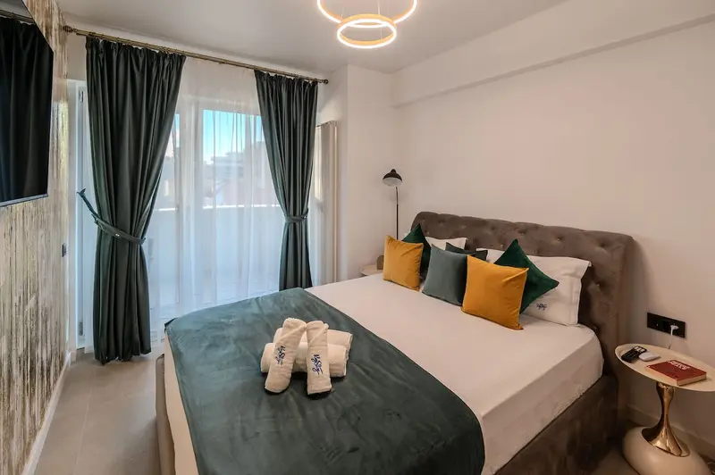 Salis Retreat in Odyssey Spa and pools – 6