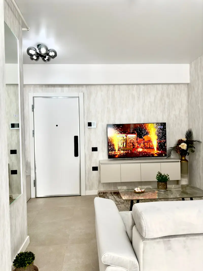 Aqua Vista Resort & Spa - Jacuzzi & Pools – 4