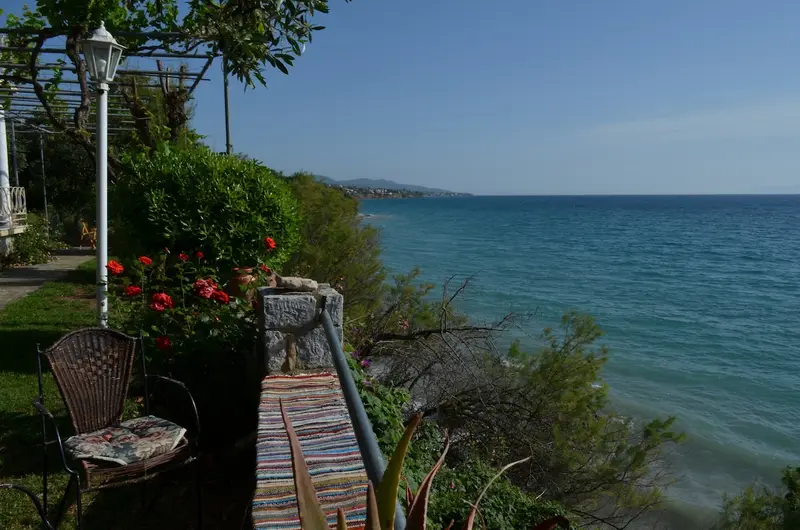 Aqua Vista Peloponnese - Seafront Villa with Beach Steps near Kalamata – 5