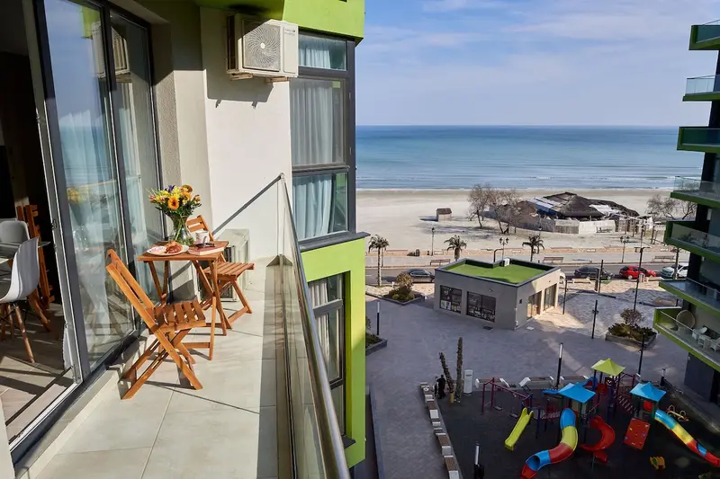 Glamour Sea view Family Apartment 34- Spa n Pools Resort, Alezzi Beach Resort