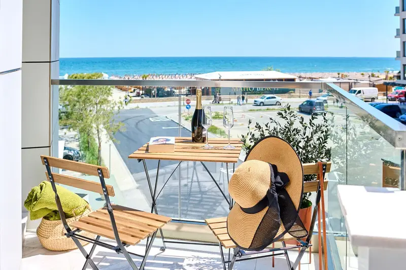 Seaside Serenity Apartment in Infinity Beach Resort - parking, Infinity Resort & SPA