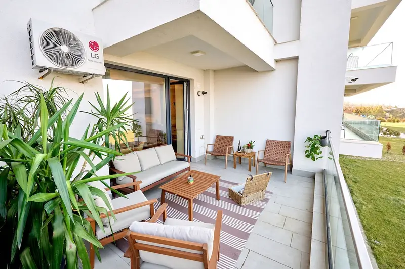 Aqua Vista Aquarama Lake View 2BR Mamaia – 8