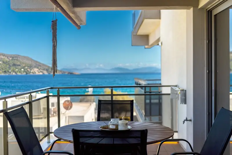 Aqua Vista Porto Rafti Apartament pe Plajă – 2
