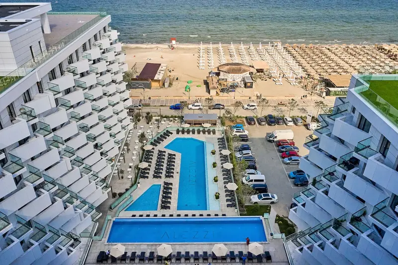 Sea Breeze Chill Out Infinity Spa & Pool-parking – 7