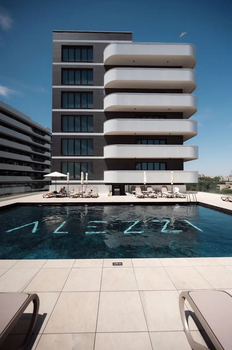 Green Serenity Ap in Odyssey Pools Spa n Parking, Alezzi Odyssey