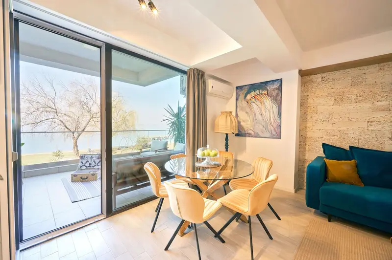 Aqua Vista Aquarama Lake View 2BR Mamaia – 7