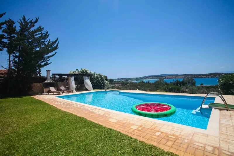 Aqua Vista Peloponez - Vilă cu Piscină Privată și Vedere la Mare în Porto Heli, Porto Heli