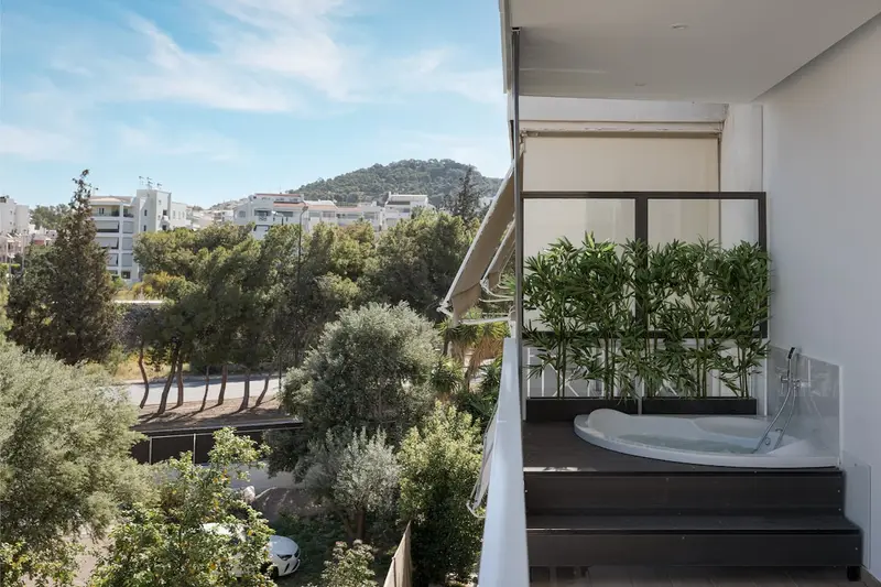 Aqua Vista Vouliagmeni Seaside Suite with Jacuzzi – 8