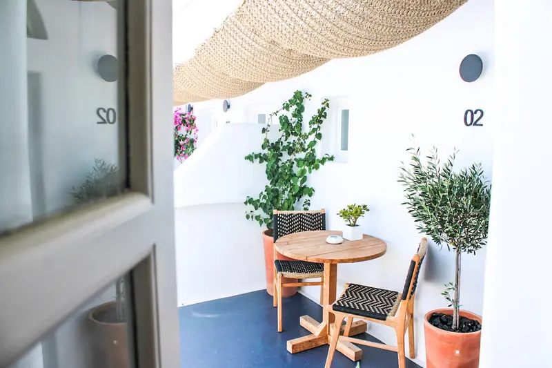 Aqua Vista Santorini - Imerovigli Suite with Caldera-View Jacuzzi – 12