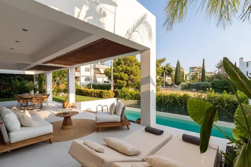 Aqua Vista Voula Duplex cu 3 Dormitoare și Piscină Privată, Voula