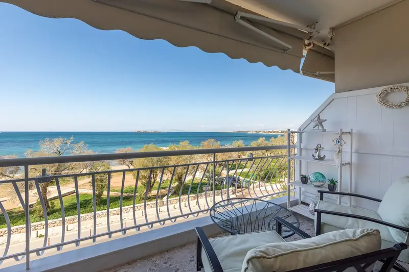 Aqua Vista Vouliagmeni - Apartament pe Plajă în Kavouri, Vouliagmeni