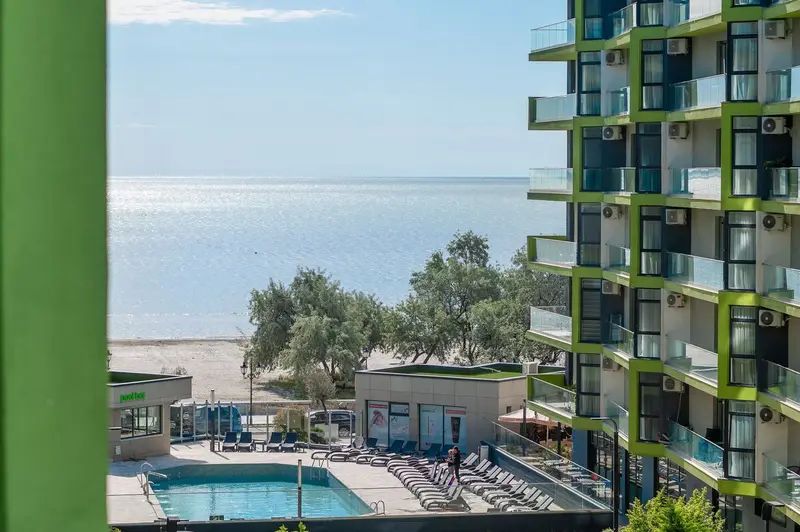 Endless Summer Suites 64 Pools Spa Parking Resort – 5