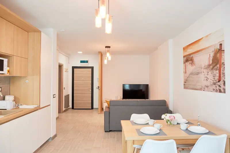 Opal Luxury Apartment 109 Spa n Pool Beach resort – 23