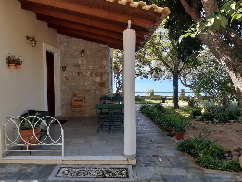 Aqua Vista Peloponnese - Seafront Villa with Beach Steps near Kalamata – 8