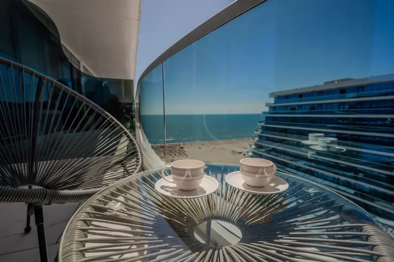 White Titanic Blue sea view Studio parking – 21