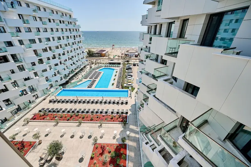 Sealand Apartment Infinity Pool Spa Resort-parking – 9