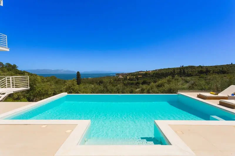 Aqua Vista Peloponez - Vilă cu Piscină Privată și Vedere la Mare lângă Koroni, Koroni