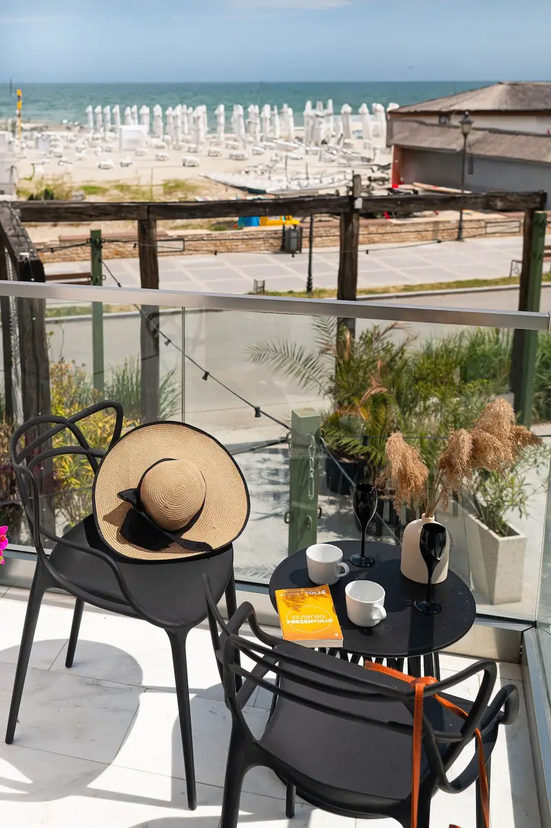 Sea Breeze Chill Out Infinity Spa & Pool-parking – 47