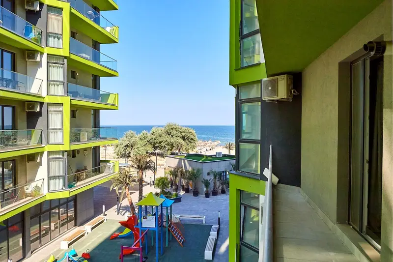 Deluxe Apartment Spa n Pools Beach resort – 17