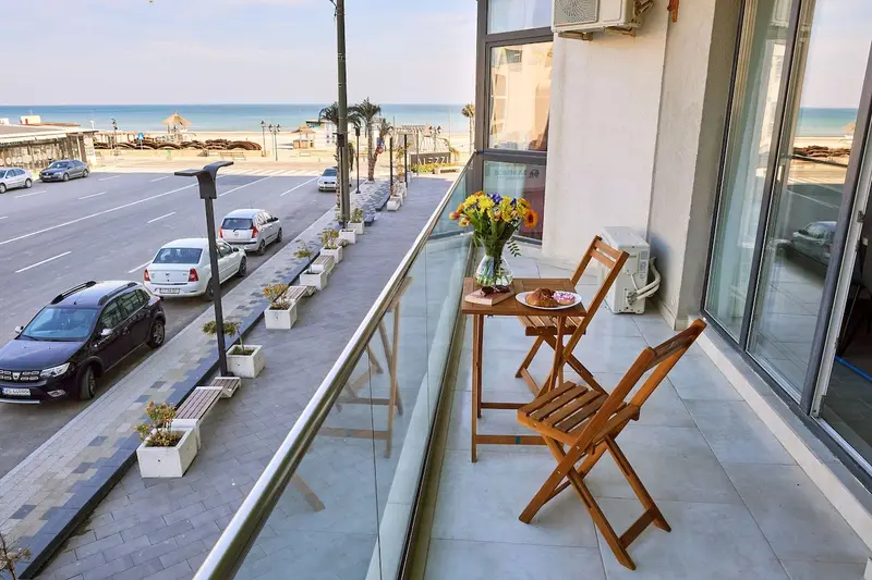 Glamour Sea view Family Apartment 03 - Spa n Pools Resort, Alezzi Beach Resort