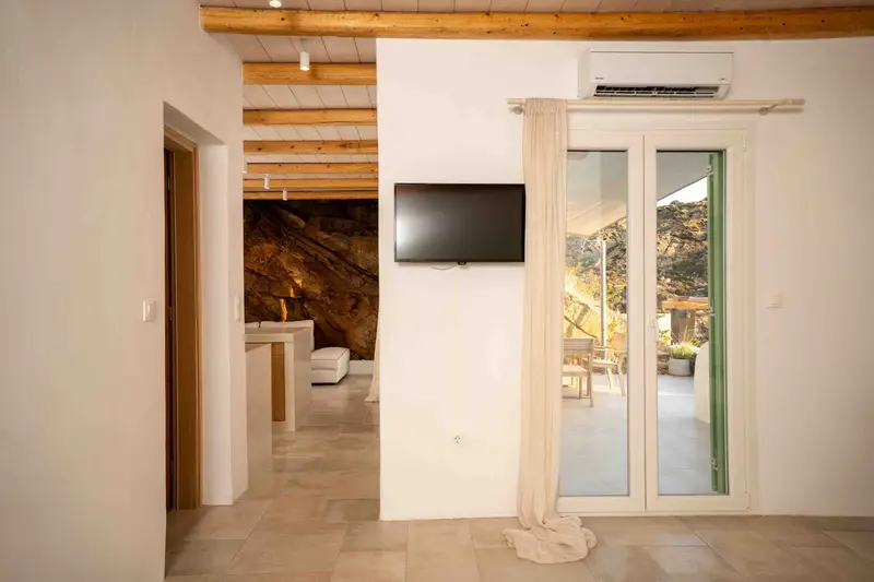 Aqua Vista Ios - Cycladic House with Shared Infinity Pool at Mylopotas – 7