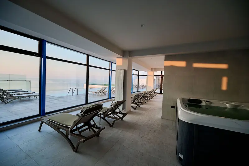 Infinity Breezes Apartment Beach Resort - parking – 17