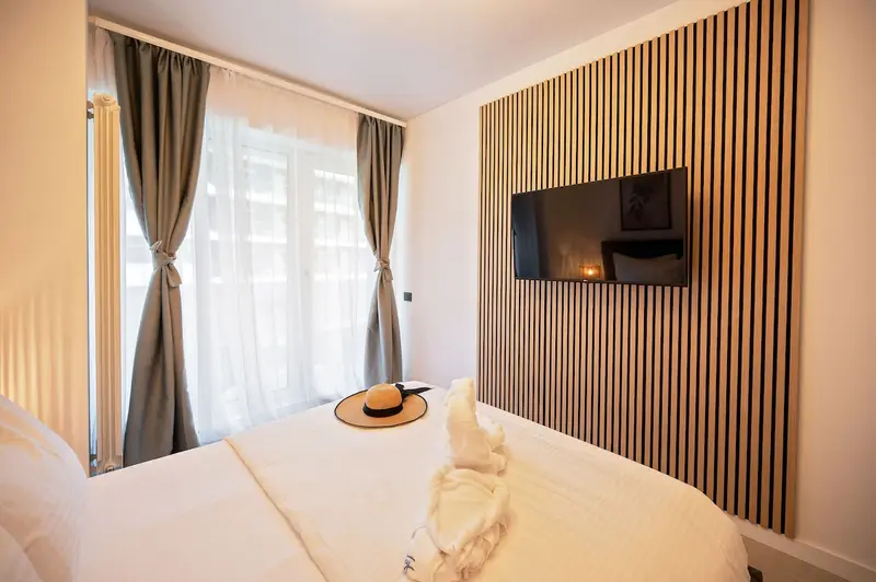 RavSea Luxury Apartment in Odyssey SpaPool-parking – 41