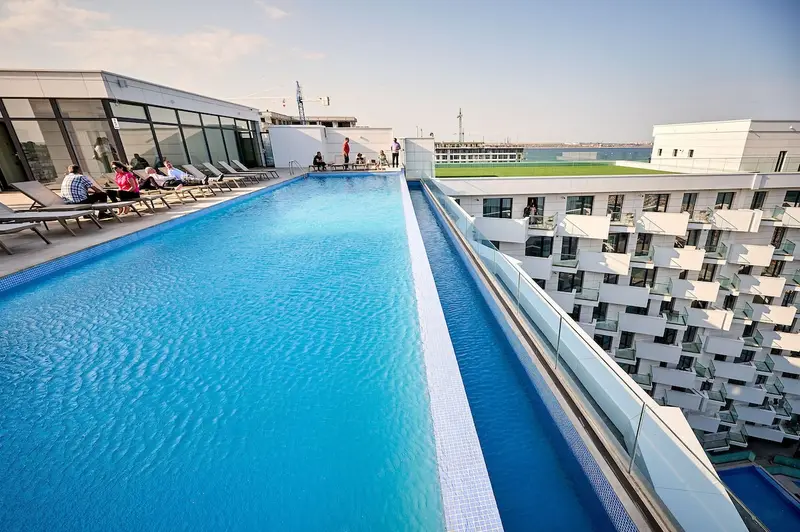 Amazing Sea View Apartment in Infinity pools n spa – 4