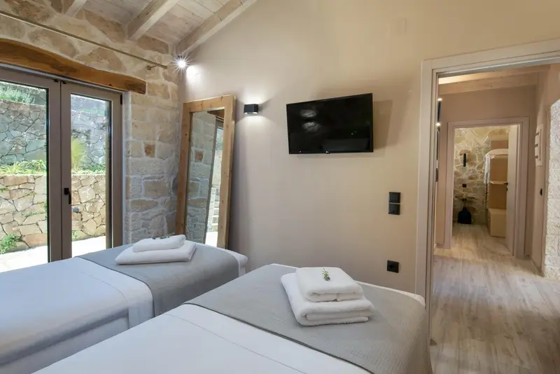 Aqua Vista Antipaxos - Stone Villa with Private Pool and Ionian Sea Views – 10