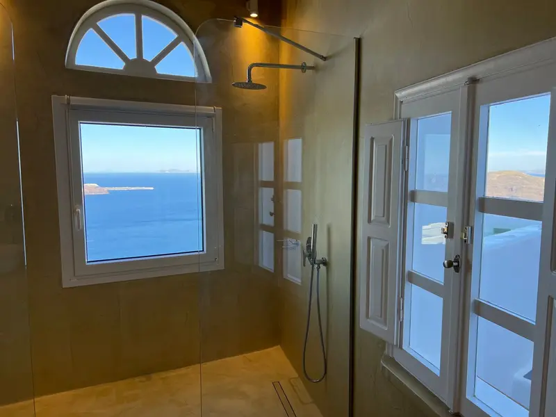 Aqua Vista Santorini - Imerovigli Suite with Caldera-View Jacuzzi – 8