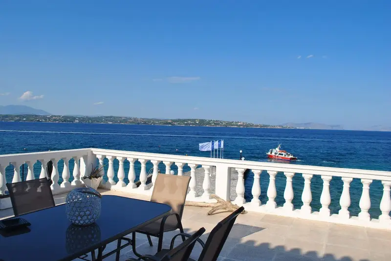 Aqua Vista Spetses - Traditional House by the Beach with Private Terrace – 2
