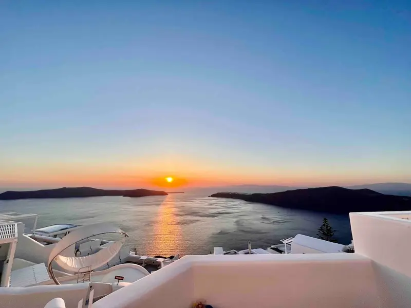 Aqua Vista Santorini - Imerovigli Suite with Caldera-View Jacuzzi – 7