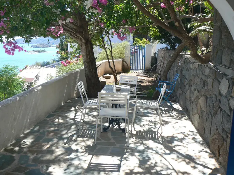 Aqua Vista Poros - Apartament cu Vedere Panoramică la Mare și Grădină – 11