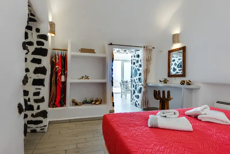 Aqua Vista Santorini - Cave Suite with Private Indoor Pool near Fira – 8