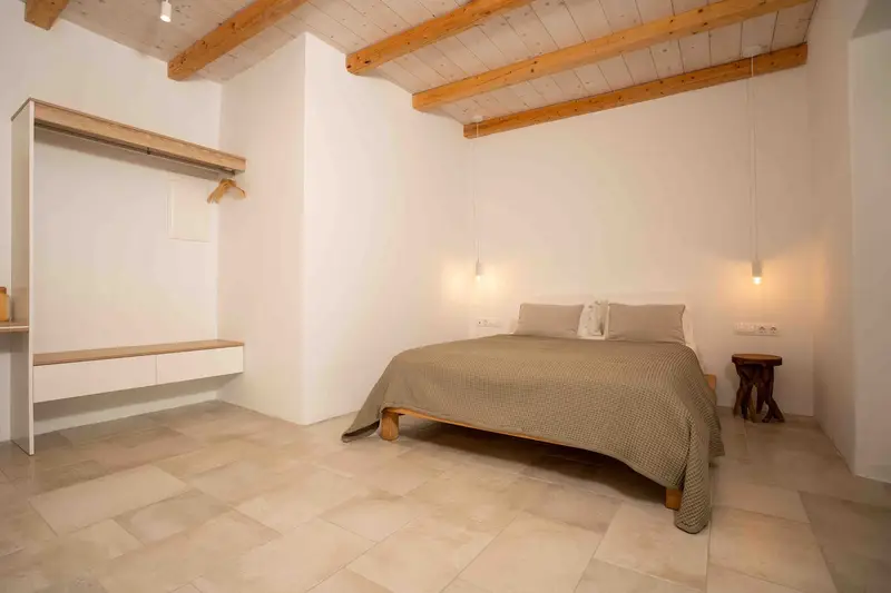 Aqua Vista Ios - Cycladic House with Shared Infinity Pool at Mylopotas – 9