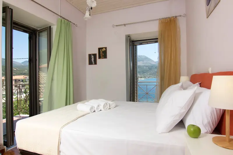 Aqua Vista Peloponez - Casă din Piatră pe Malul Mării în Agios Nikolaos – 9