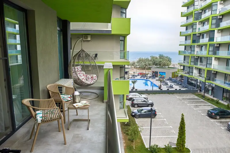 Sea la Vie 2BR Apt Spa n Pool Beach resort, Alezzi Beach Resort