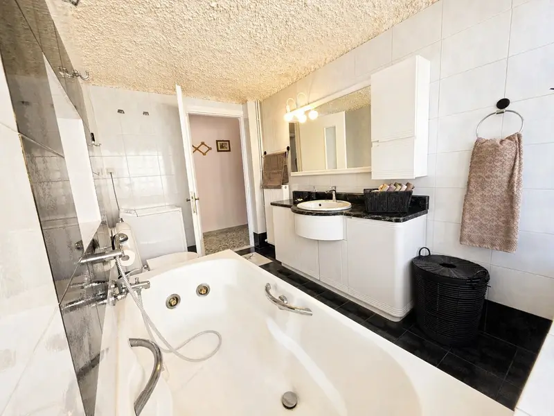 Aqua Vista Syros - Apartament pe Malul Mării cu Cadă cu Hidromasaj Privată în Vaporia – 11