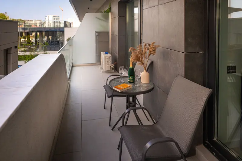 Josephine Apartment in Odyssey Spa & Pool-parking – 32