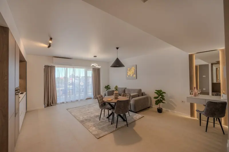 AC-433-Silver Shadow Collection (89 SQM 1BD City View) – 13