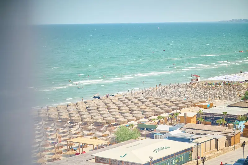Sea Gem Apartment in Infinity Beach Resort parking – 38