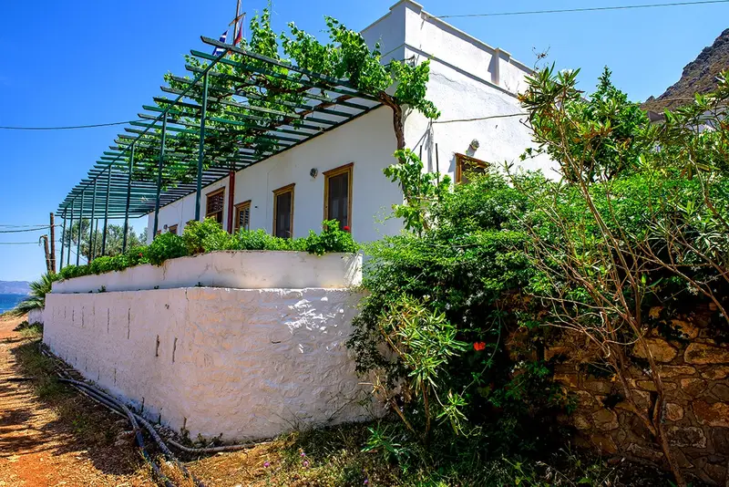 Aqua Vista Hydra - Seaside House with Pine-Shaded Garden in Plakes – 4