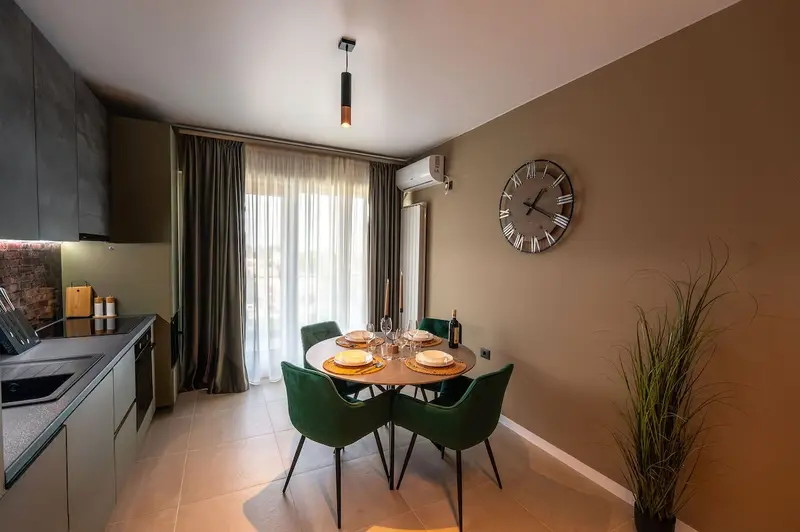 Topaz Apartment 103 in Odyssey Spa&Pool-parking – 10